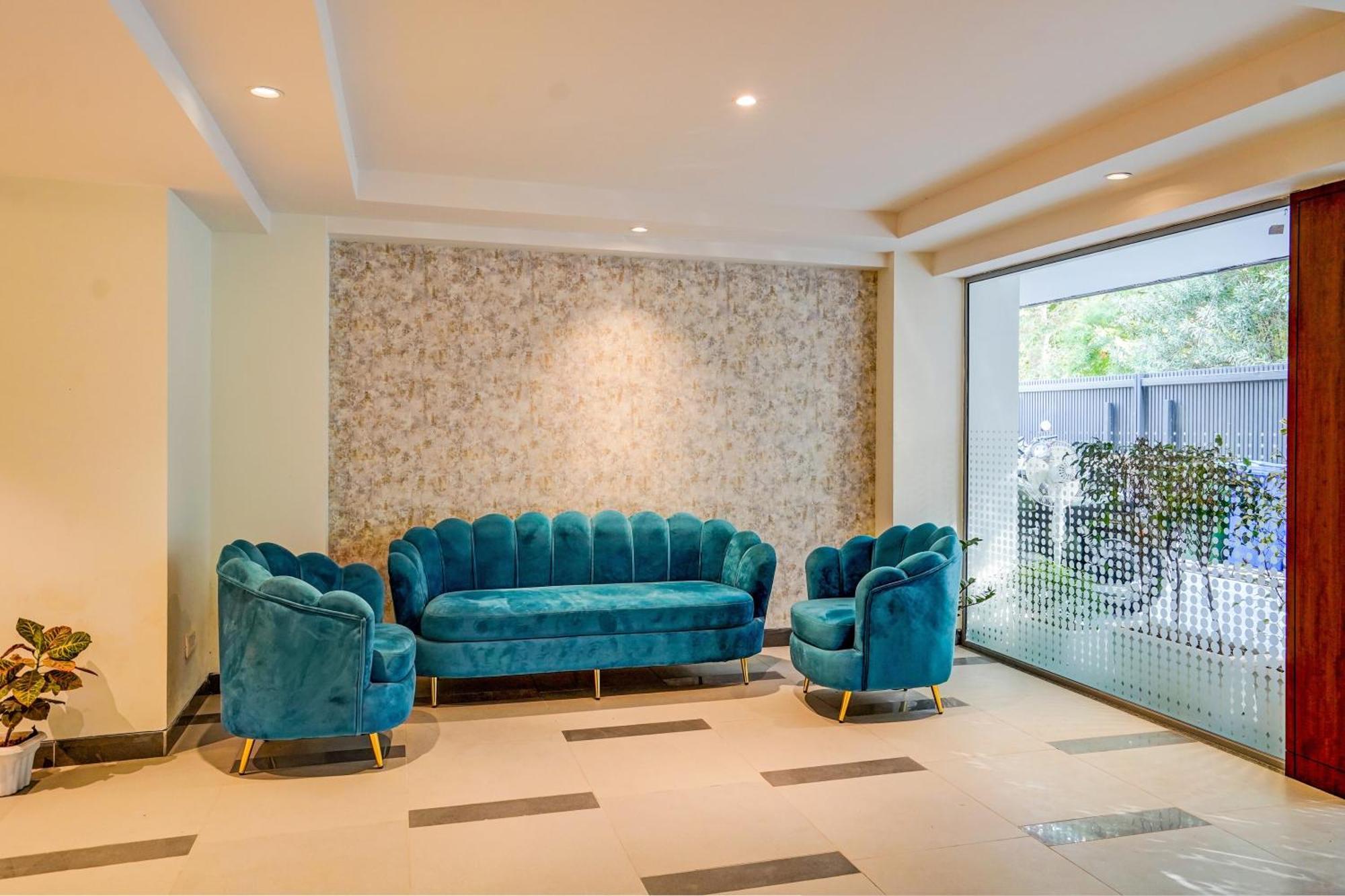 Hotel O Parkinn Gurgaon Bagian luar foto