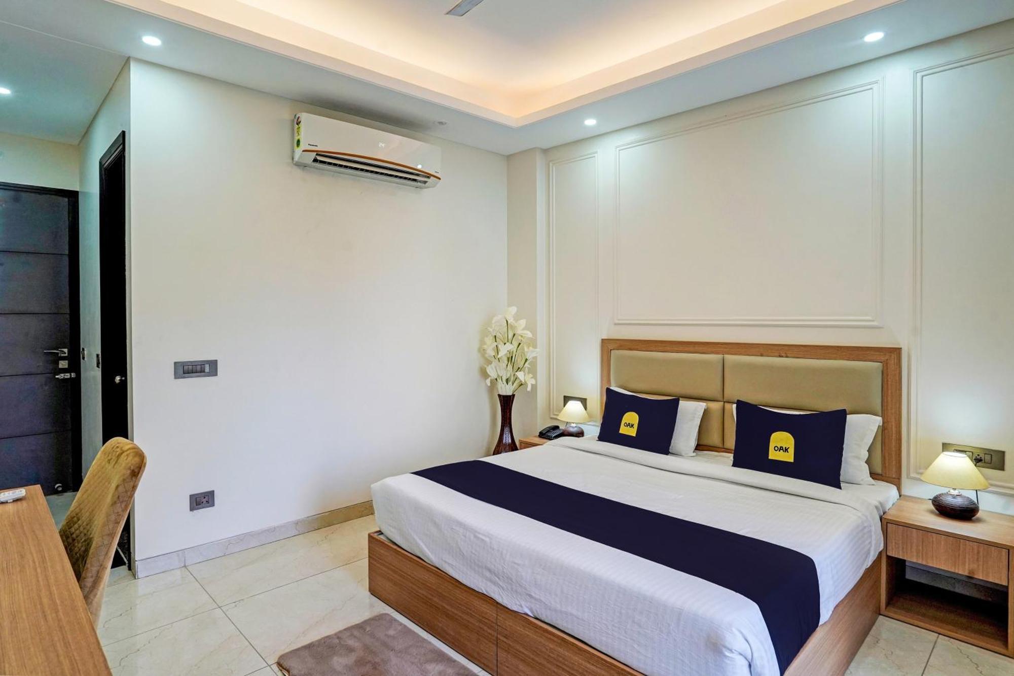 Hotel O Parkinn Gurgaon Bagian luar foto