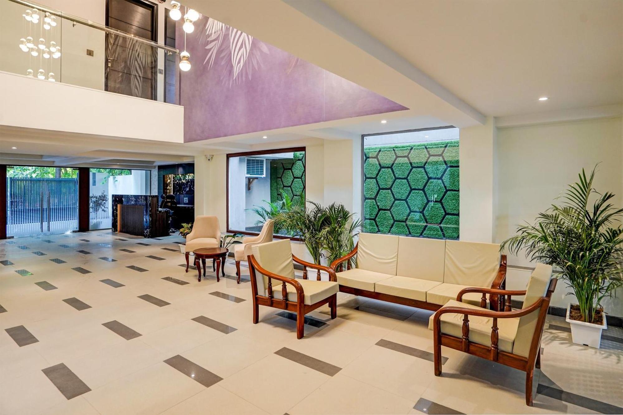 Hotel O Parkinn Gurgaon Bagian luar foto
